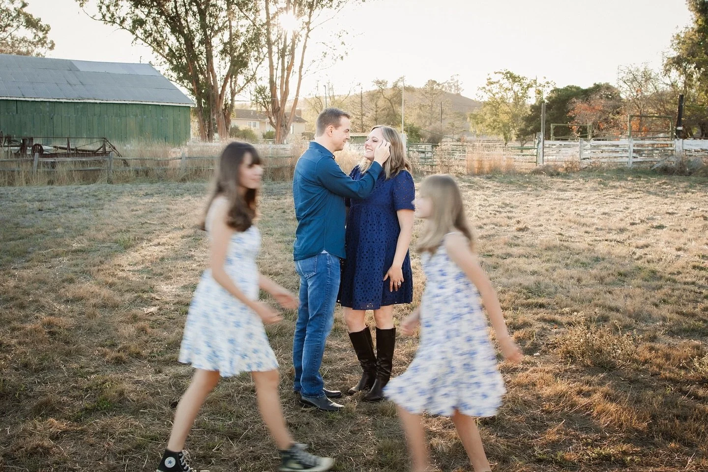 Minis off to a great start! I forgot how much I love this location. There&rsquo;s so many different options for backdrops for longer shoots as well.  More to come! 

#alishiaannephotography