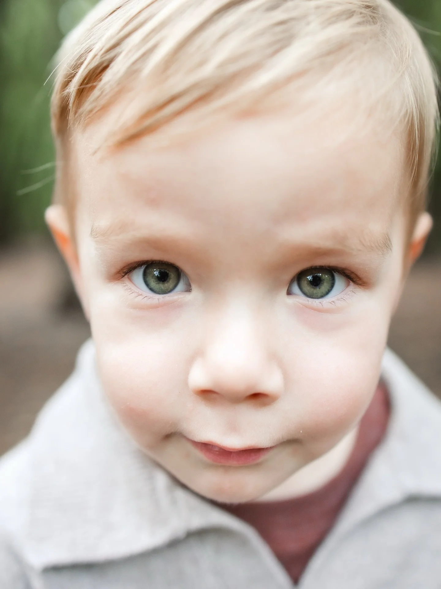 I love it when kids basically want to get IN my camera 😆 what&rsquo;s that lens thing? 📷

#alishiaannephotography