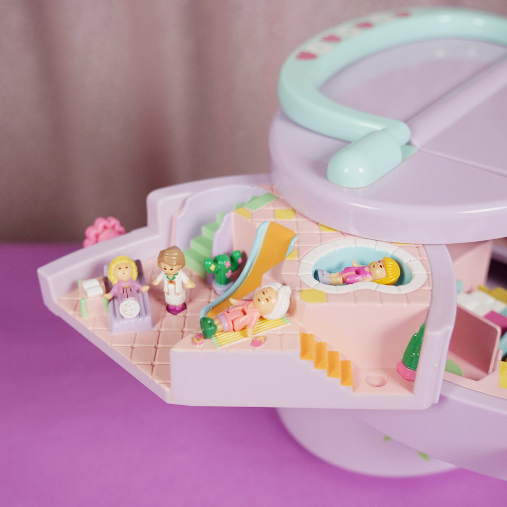 Polly Pocket Pullout Playhouse Vanity 1991