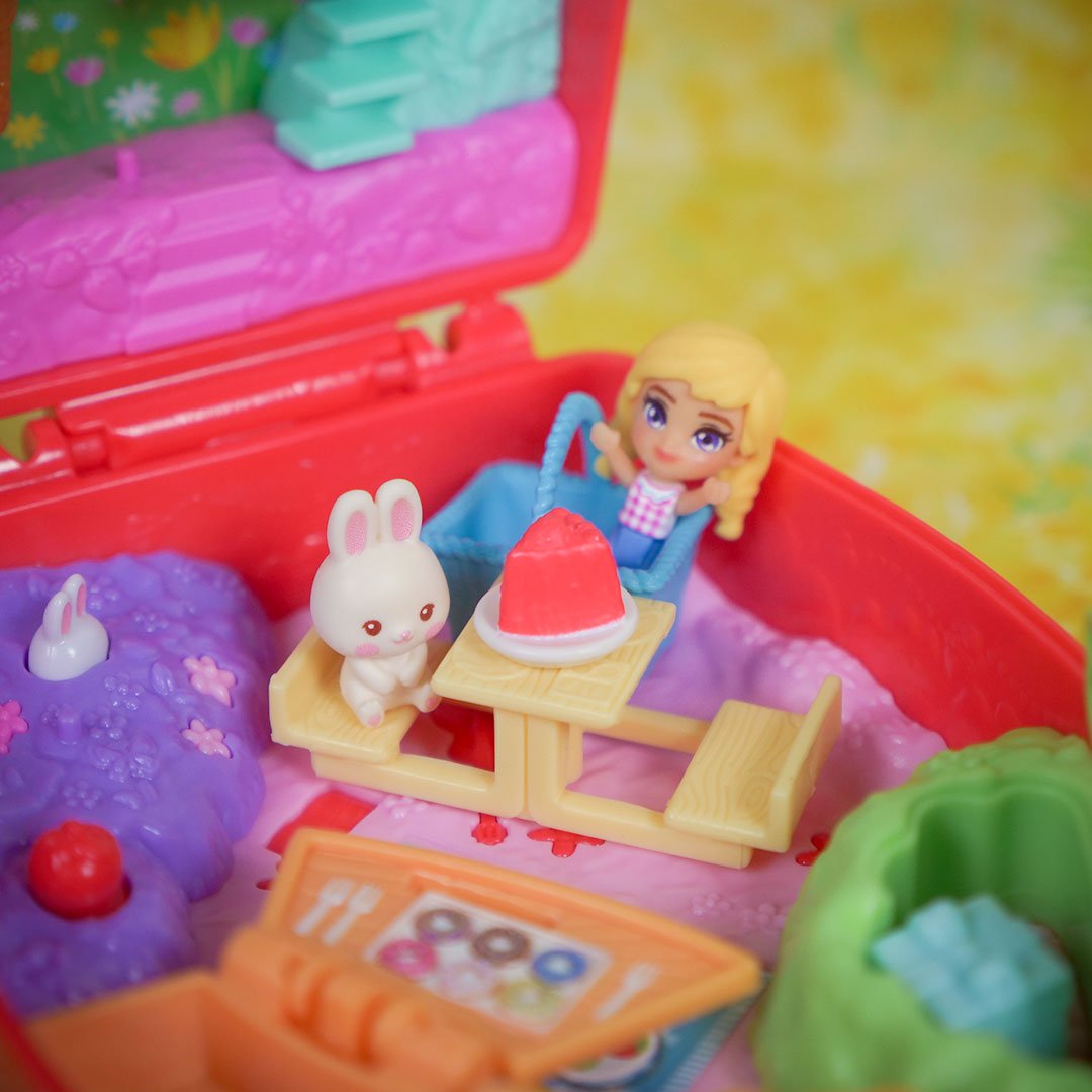 polly-pocket-pineapple-monkey-strawberry-bunny-blueberry-bear-08.jpg