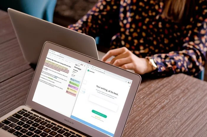 Grammarly vs Hemingway Editor- In-Depth Comparison.jpg