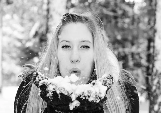 Little Winter photo session with @rachgroms before the new year!
&bull;
#winter #winterwonderland #winterfun #snow #newyears #photography