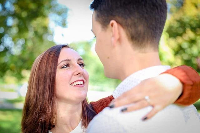 💍🍂
Andrew &amp; Miranda! Congrats again on your engagement! Thank you both for trusting me to capture your special announcement! So happy for you guys and cannot wait for such a beautiful wedding next year! &bull;

#engagementphotos #engaged #engag