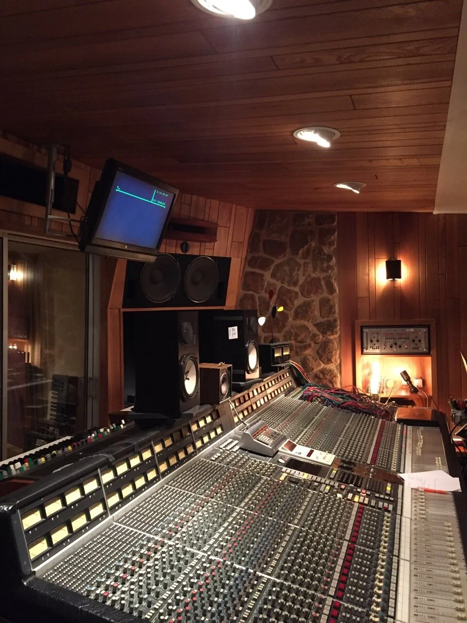 MOTORBASS CONTROLROOL.jpeg