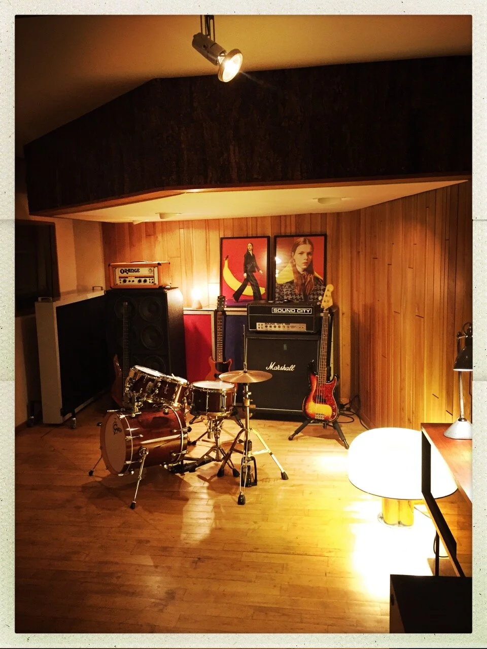 MOTORBASS LIVE ROOM2.jpeg