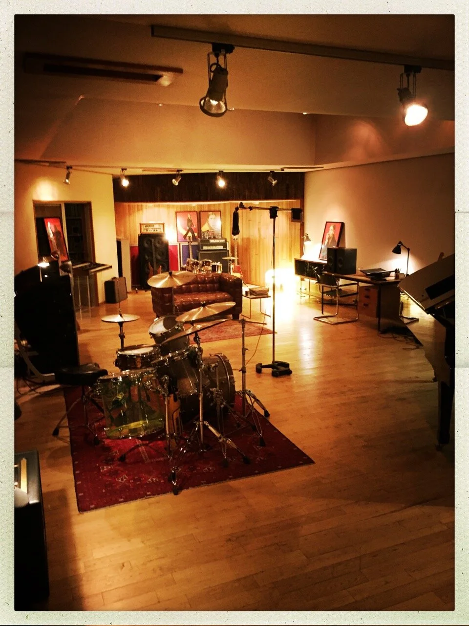 MOTORBASS LIVE ROOM.jpeg