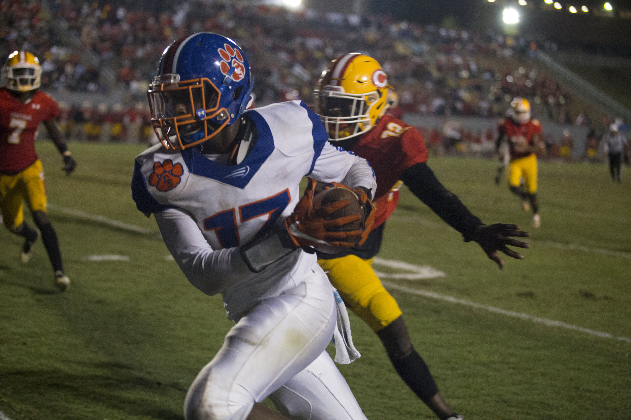  Cedar Shoal's Rickil Willingham (17) runs the ball during a high school football game between Clarke Central and Cedar Shoals at Clarke Central High School in Athens, Ga., on Friday, Sept. 28, 2018. Cedar Shoals beat Clarke Central for the first tim