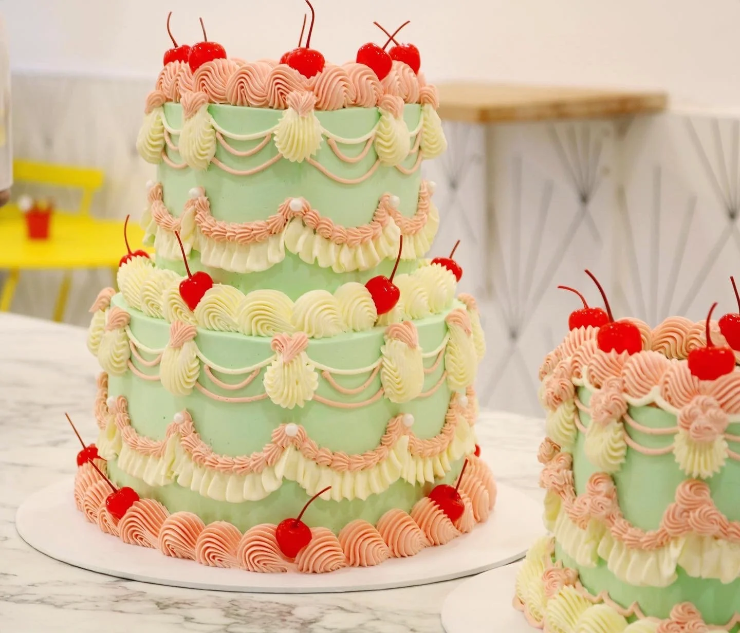 Heart vintage wedding cake London | Em Cakes