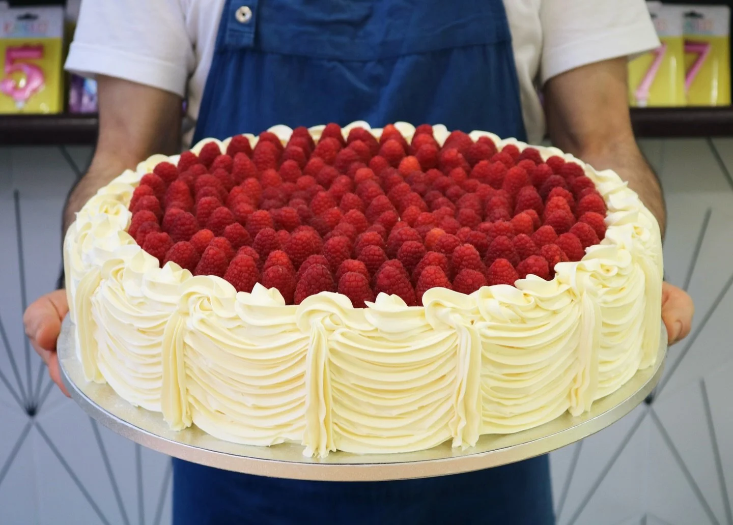 Some moments of 2026 so far 😊
.
.
.
.
.
.
.
#cake #bakery #londonwedding #londonweddingcakes #weddingcake