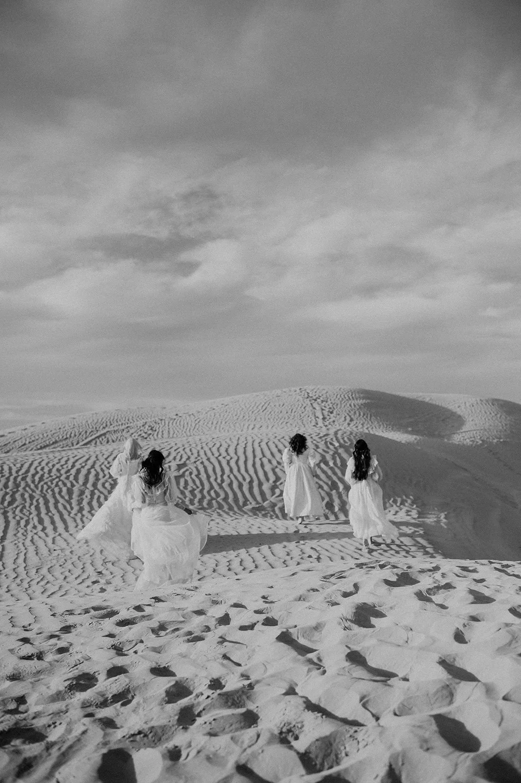 It turns out that I photograph more engagements on the coast then I do weddings or elopements! Looking back through galleries, most of my peeps are mountain people, lol.