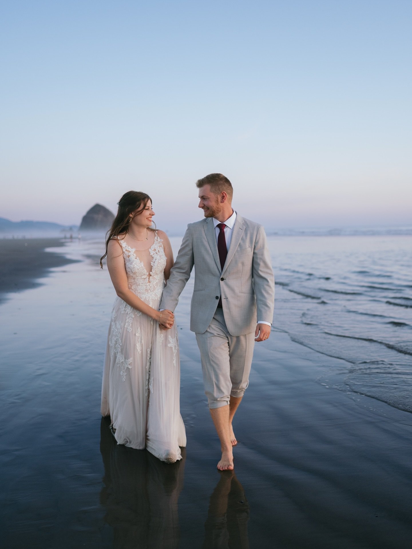 Looking back at some of last years weddings, this was sure a good one! Just adore these two! 💕