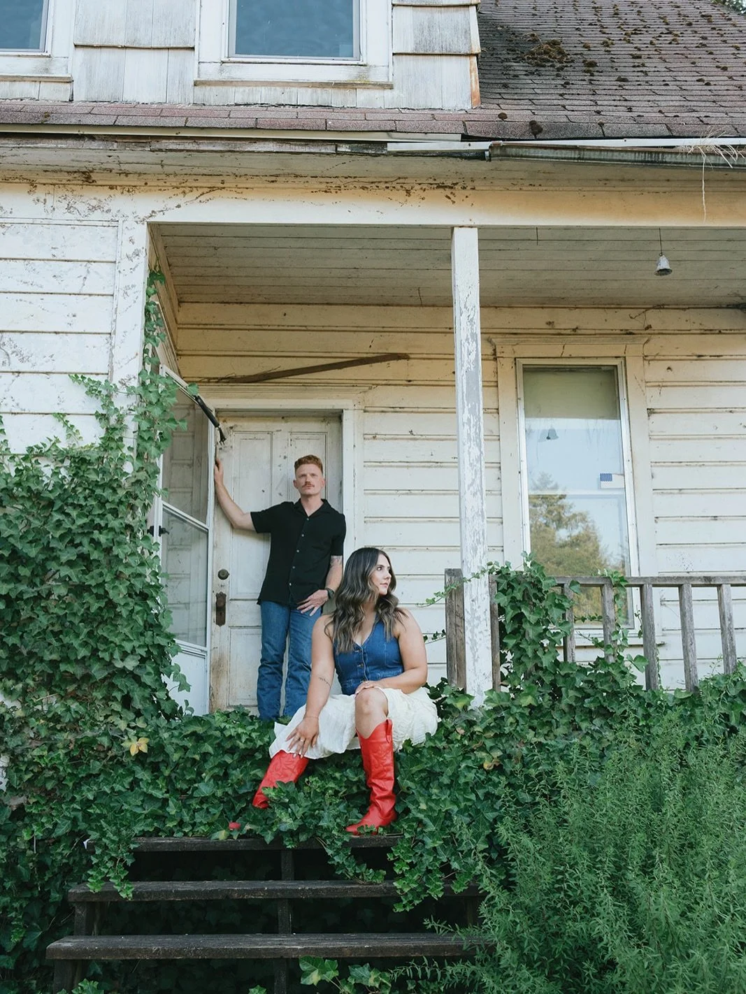 These two get married in just over a month and I cannot wait!! I met Nat when she was in high school and it is so fun to have watched her fall in love with Austin. 💕

#oregonweddingphotographer #oregonengagementphotographer #engagedcouple