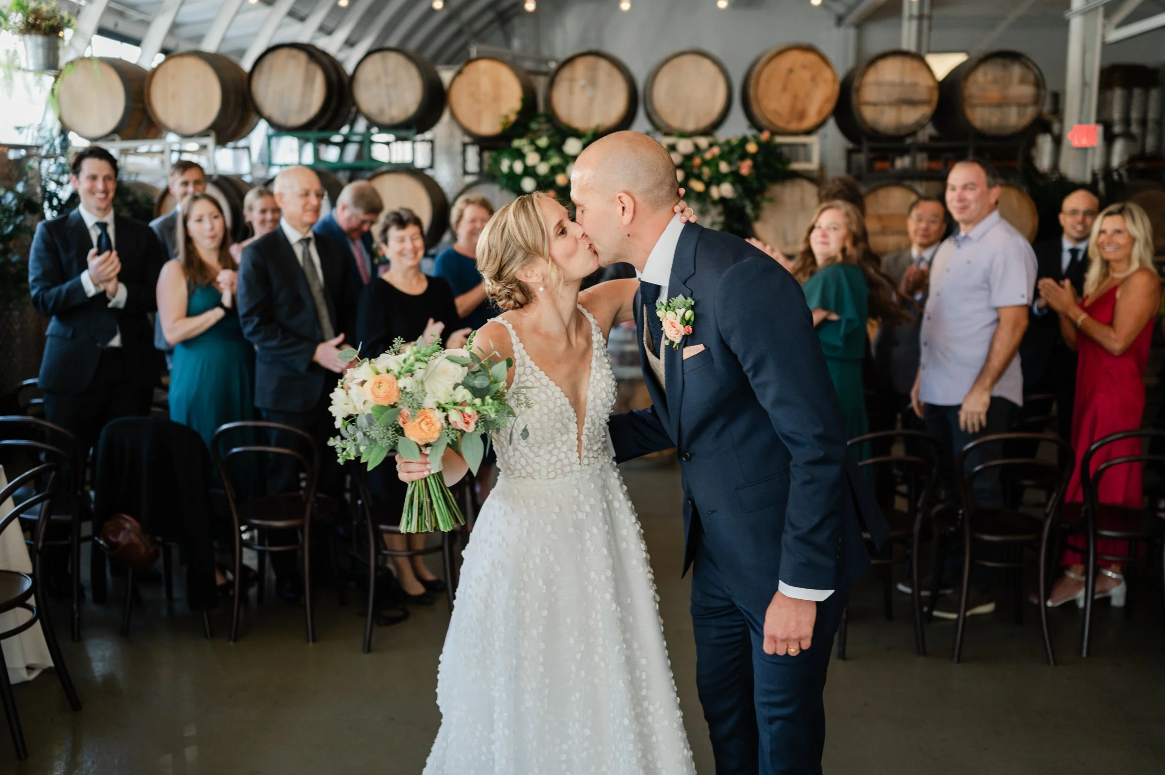 Modern &amp; Elegant Coopers Hall Wedding | Portland, Oregon