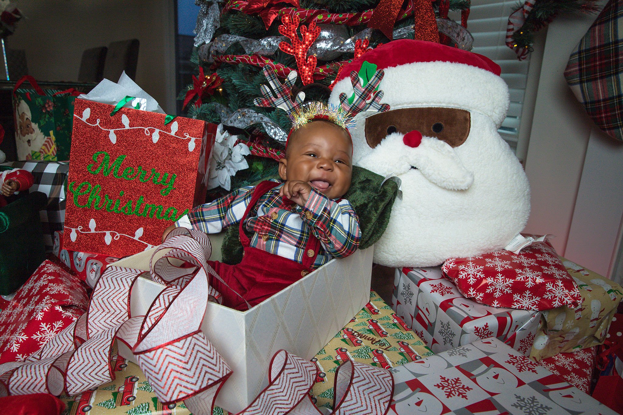Christmas Newborn Photo Shoot