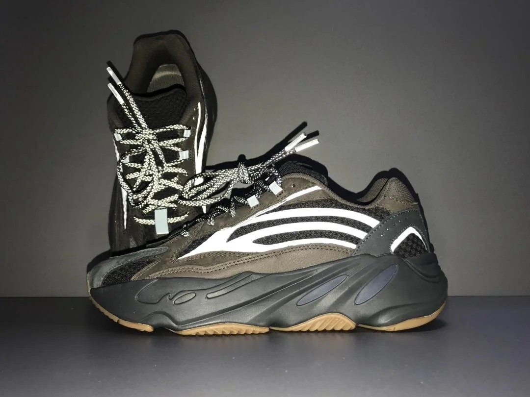 yeezy boost 700 v2 wave runner