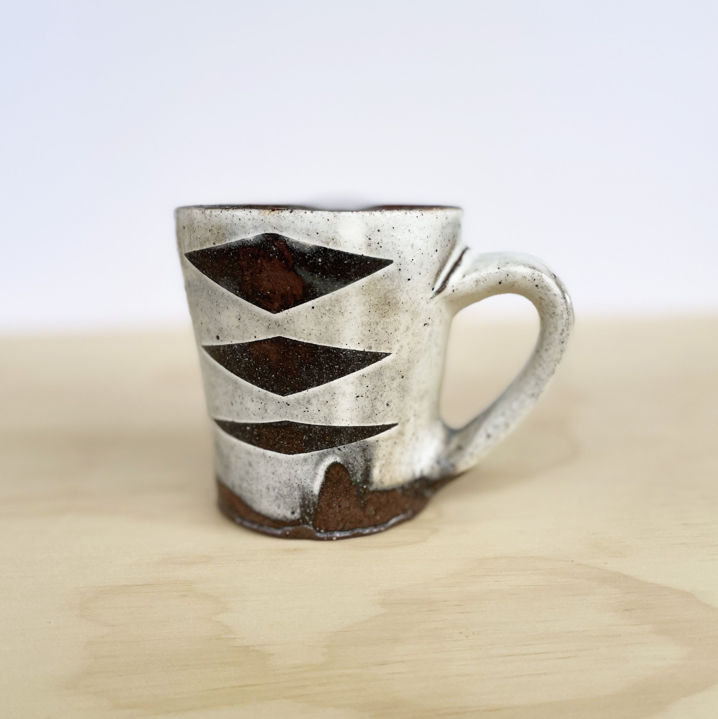 Mug10View2.jpg