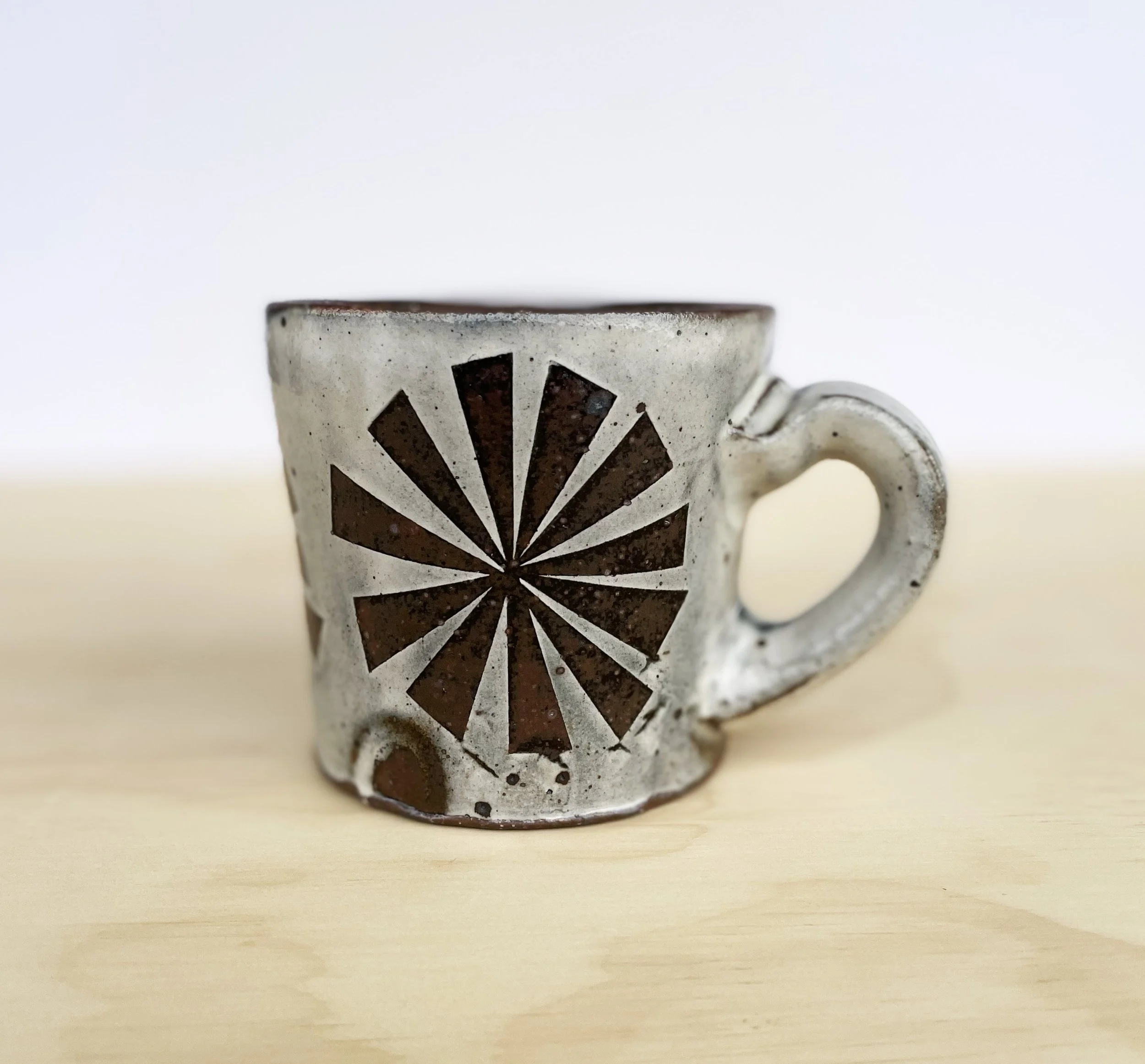Mug7View2.jpg