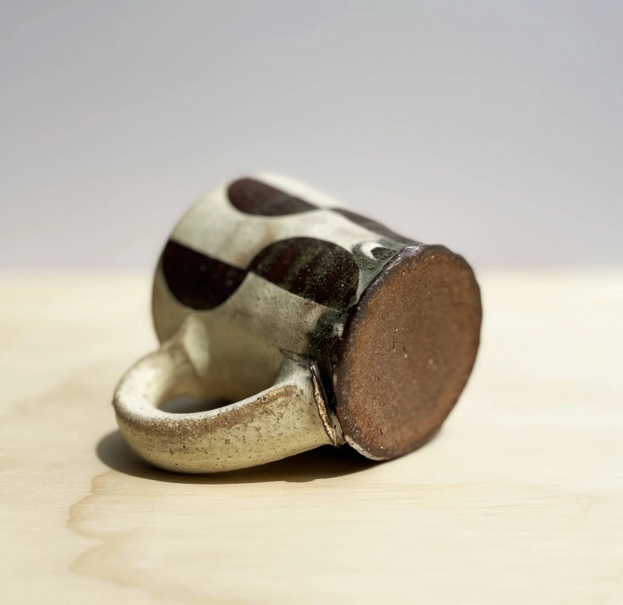 Mug11View3.jpg