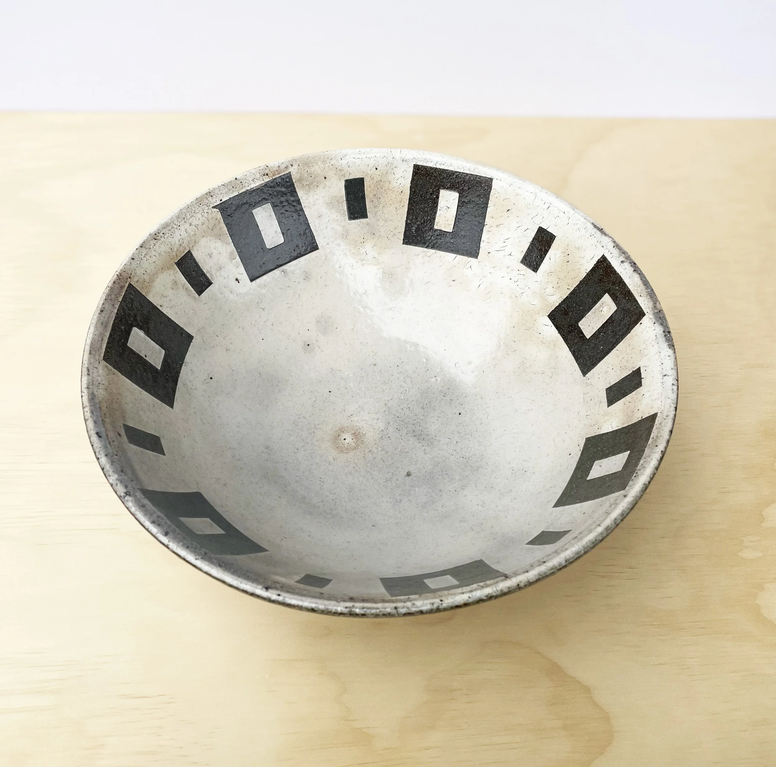 ServingBowl5View3.jpg