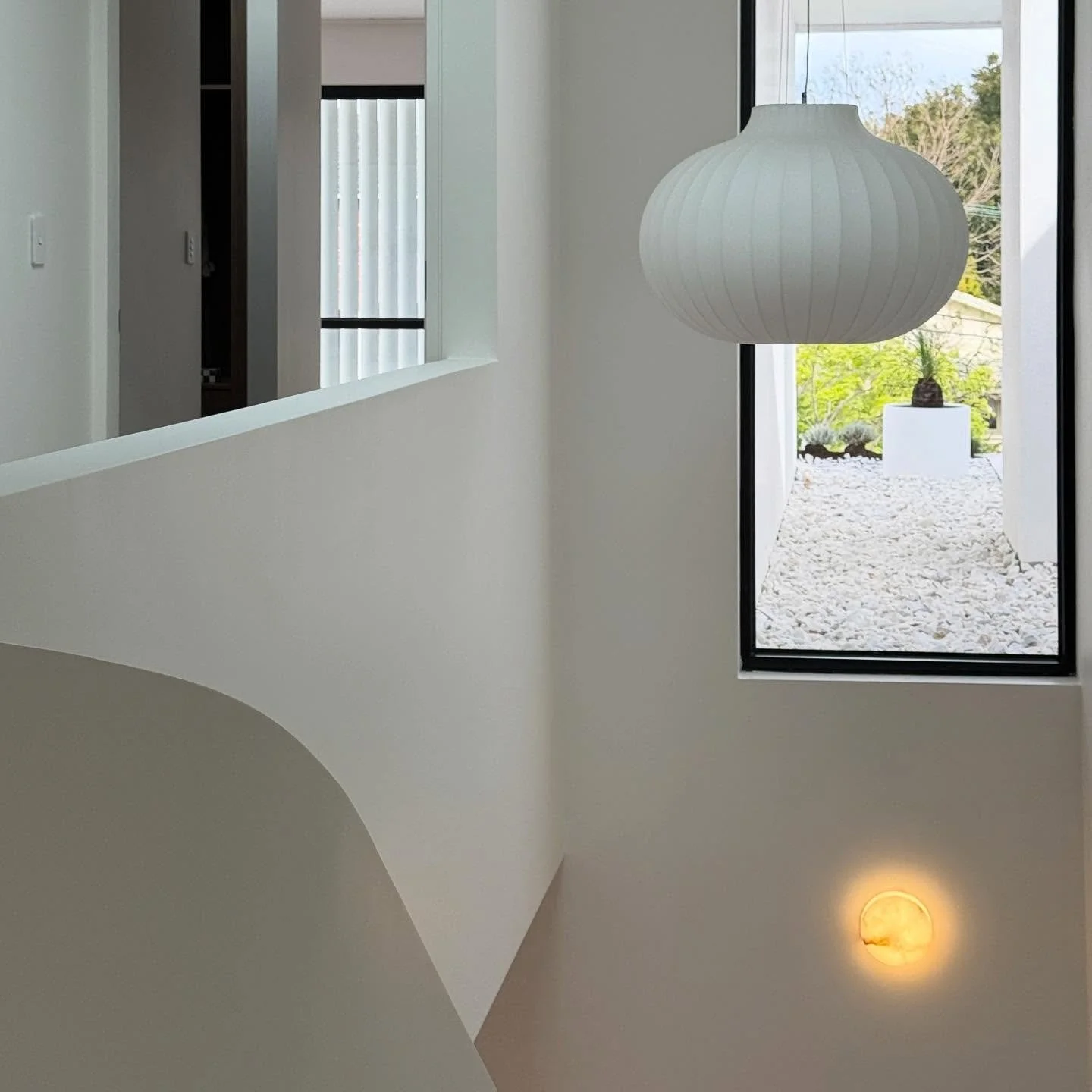 Every corner of this Ryde duplex told a story. Soft lines, sculptural pieces, and that perfect blend of luxury and comfort. We loved bringing this one to life. @makermadestudios 
.
.
.
.
.
#propertystyling #homestaging #interiordecor #realestate #hom