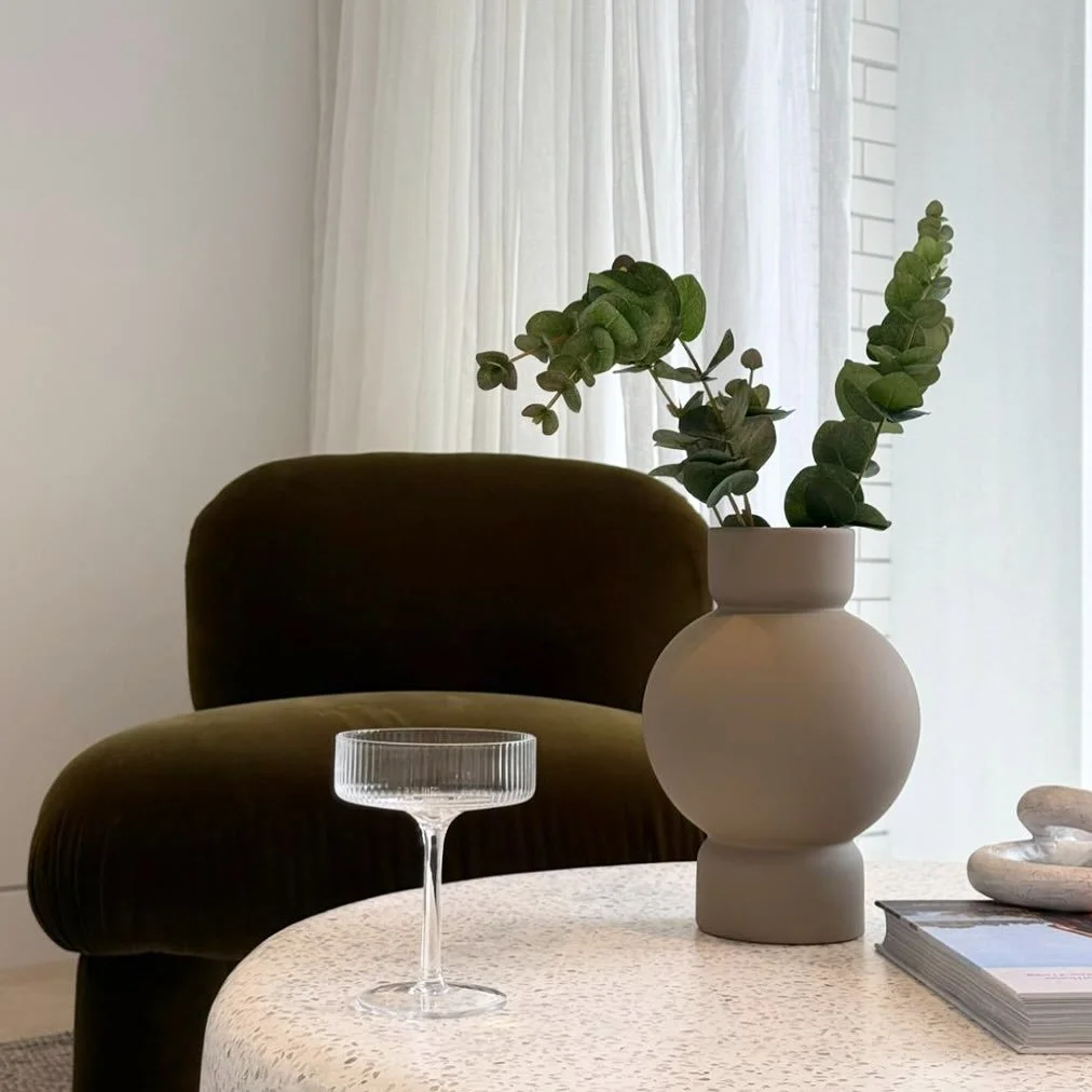 Because every corner deserves attention 👌🏼 @makermadestudios 
.
.
.
.
.
#propertystyling #homestaging #interiordecor #realestate #homedesign #propertylisting #decorideas #interiordesigninspiration #styledtosell #stylishhomes #realtor #propertyforsa