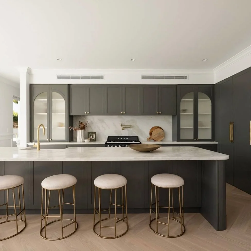 Proof that elegance lives in the details.. @makermadestudios 
.
.
.
.
.
#propertystyling #homestaging #interiordecor #realestate #homedesign #propertylisting #decorideas #interiordesigninspiration #styledtosell #stylishhomes #realtor #propertyforsale