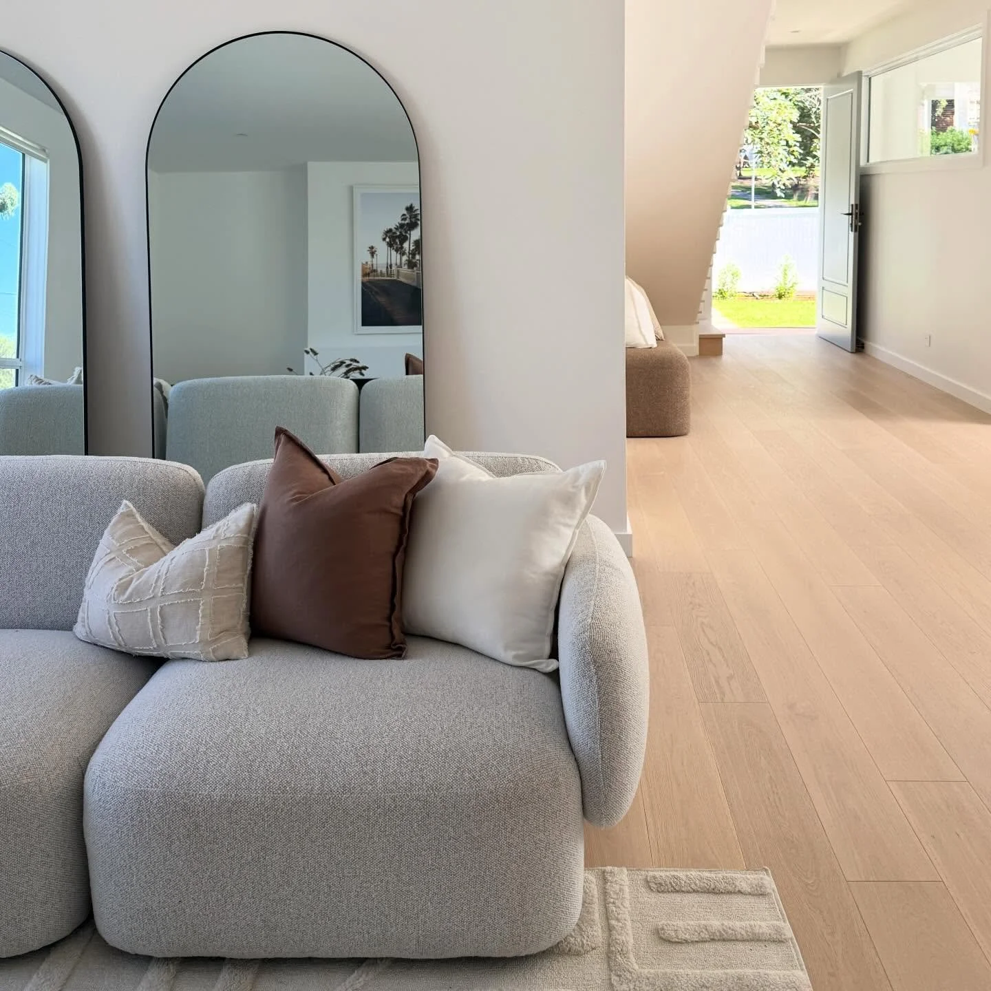 A well styled home doesn&rsquo;t just look beautiful, it helps buyers feel at home the moment they walk in.. @makermadestudios 
.
.
.
.
.
#propertystyling #interiordecor #realestate #homedesign #propertylisting