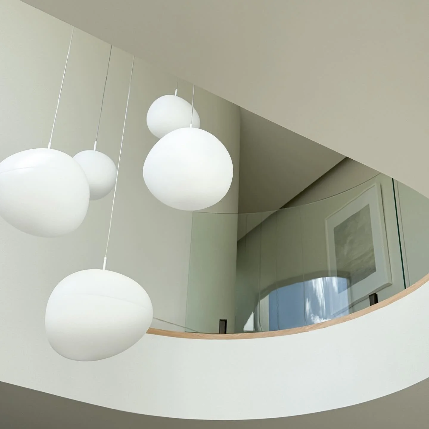 P O R T  H A C K I N G ~ @makermadestudios 
.
.
.
.
.
#propertystyling #interiordecor #realestate #homedesign #propertylisting