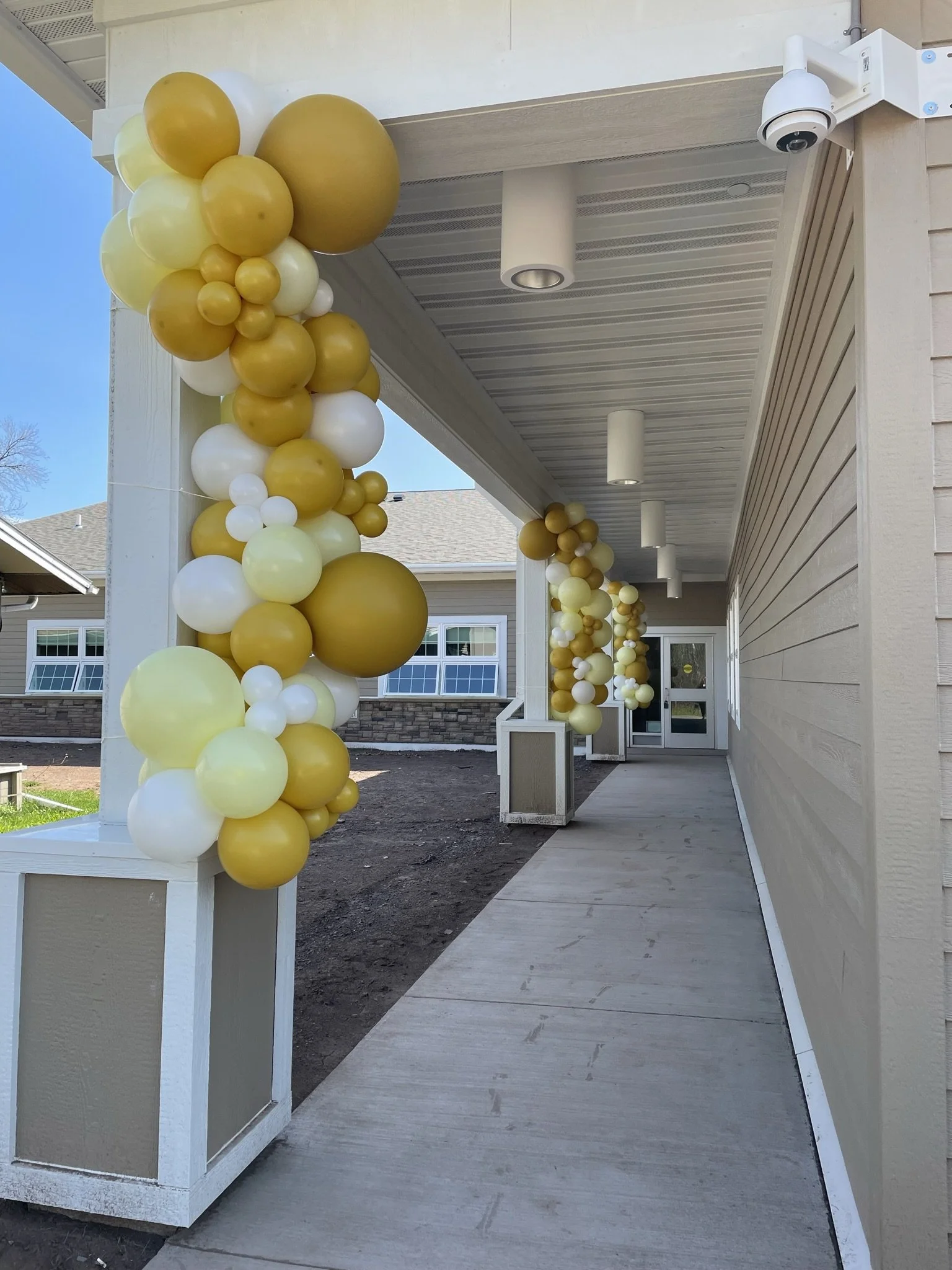 Grab and Go Garlands — Lauralloons