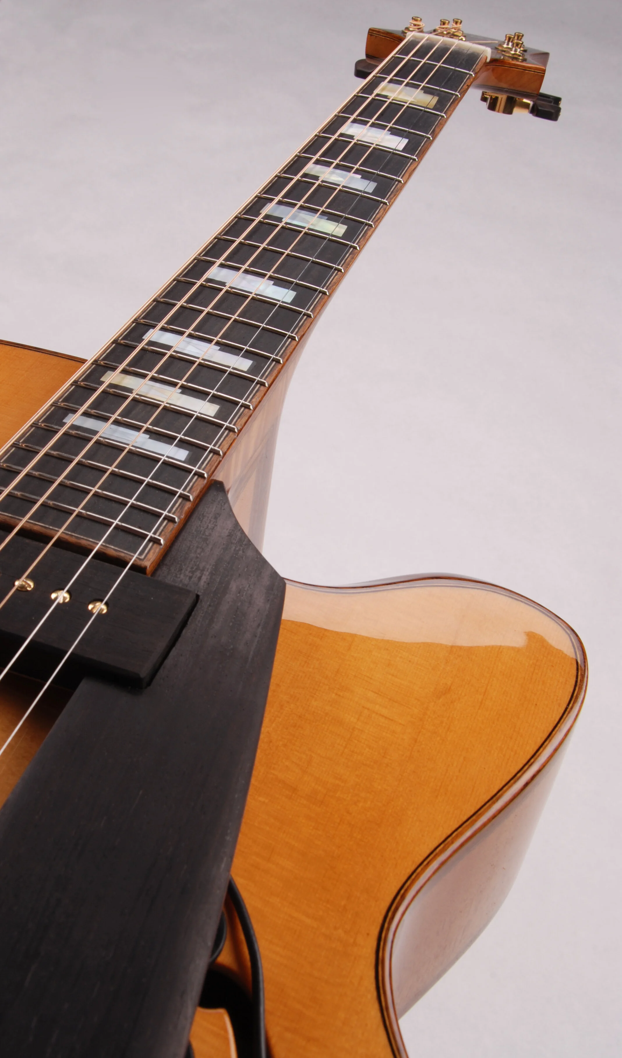 red sky deluxe — Thorell Fine Guitars