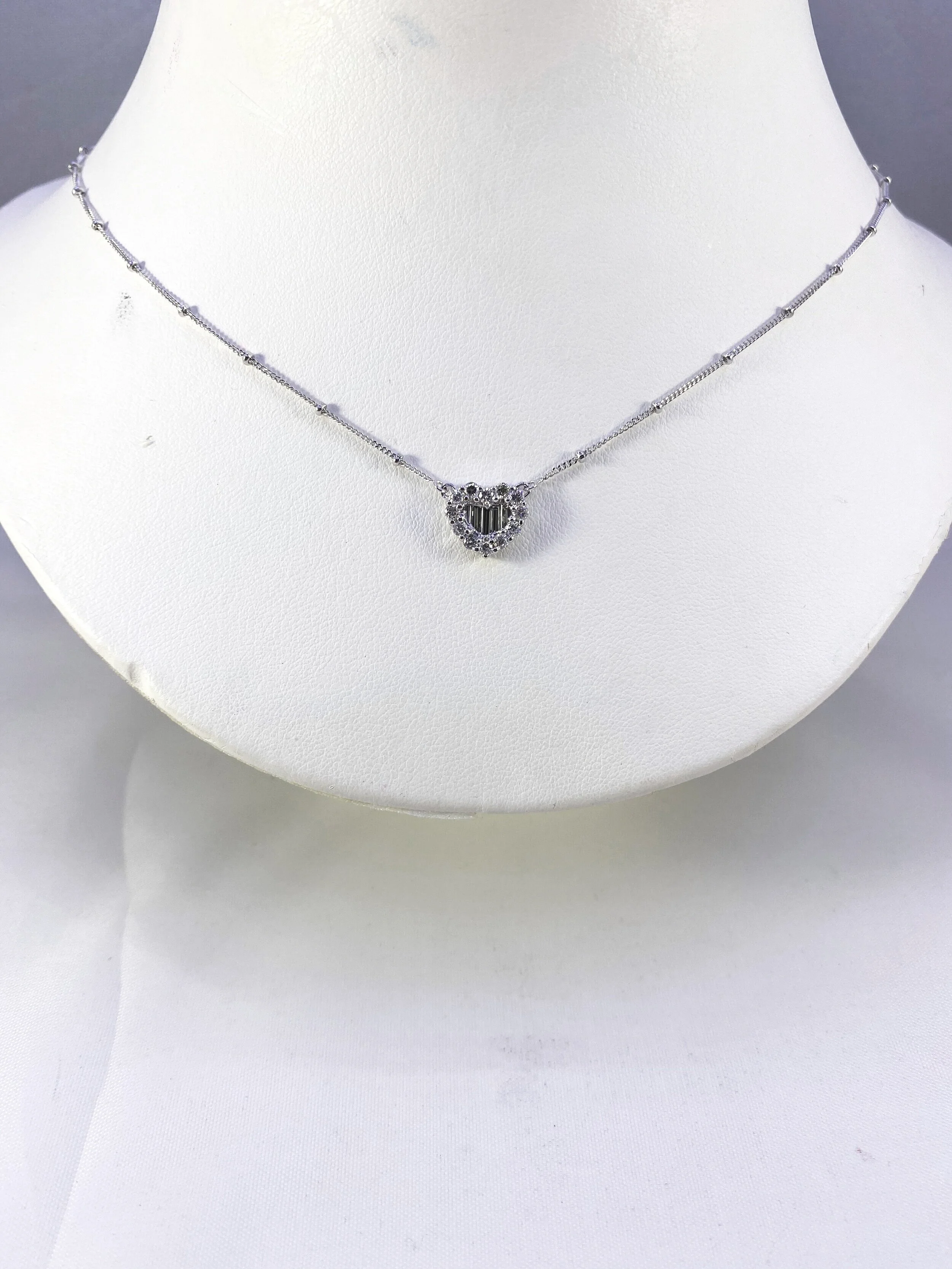 DIAMOND HEART PENDANT 18KW