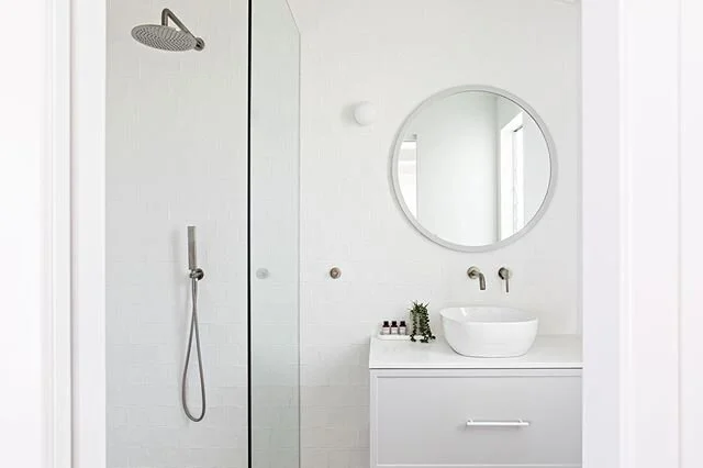 Just love the all white tiles 🤍