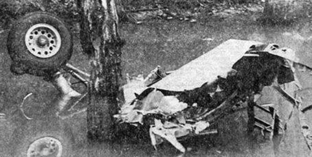 UX710 Wreckage.jpg