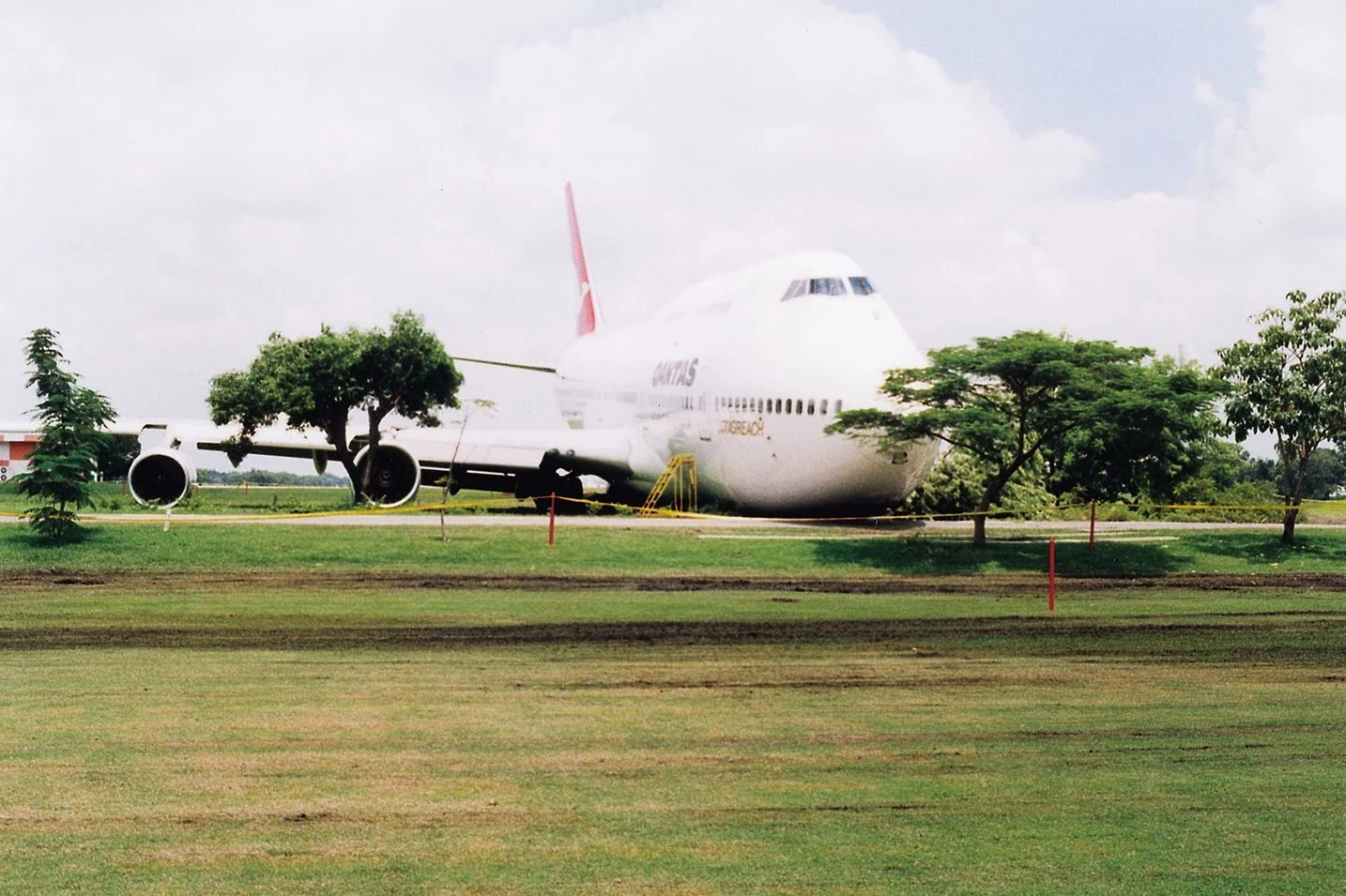 QF1 Wreckage 1.jpg