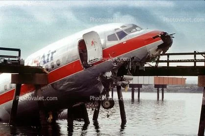 US5050 Wreckage 3.jpg