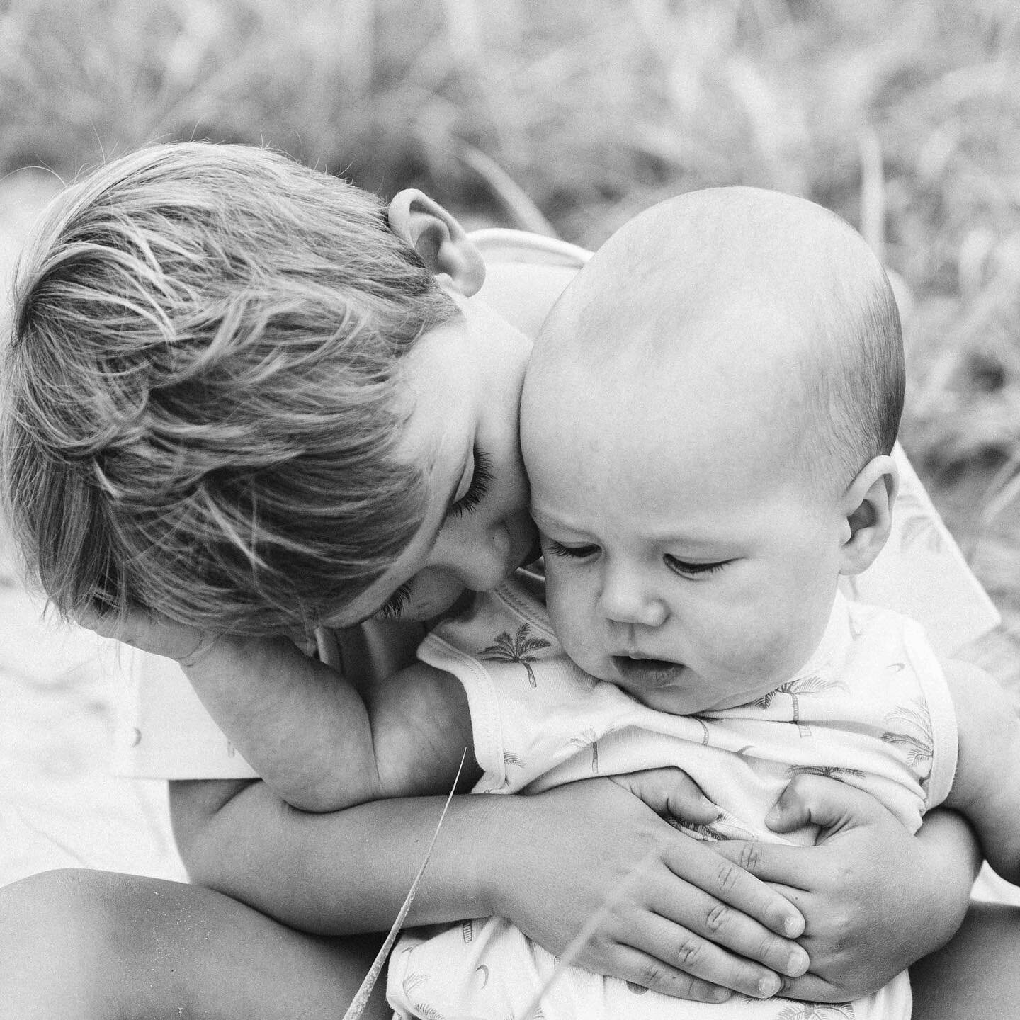 There is nothing more beautiful than witnessing the tenderness and pure love between siblings. Xavier adores his little brother Luca and there was no prompting or direction given during these moments. Makes your heart melt.

*GIFT VOUCHERS AVAILABLE*