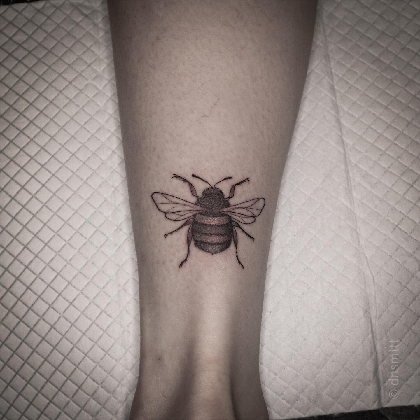 Bee for Hannah. Thanks again! 💖