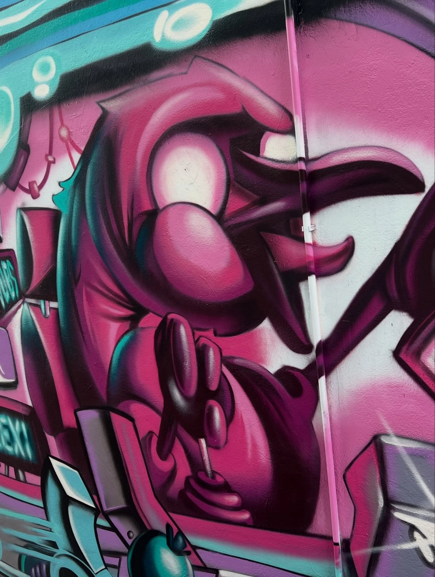 Thank you for having me @get_up_festival. Here are some still shots of the wall. Lots of little details and Easter eggs. Thanks so much to the organisers (@odjobsart @lexpaulette @sammy.j.allen as well as the community leaders and council staff that 