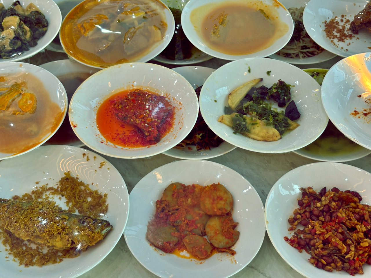 RM Sederhana: An Indonesian Chain of Padang Restaurants Where the Dishes are Served To You All at Once