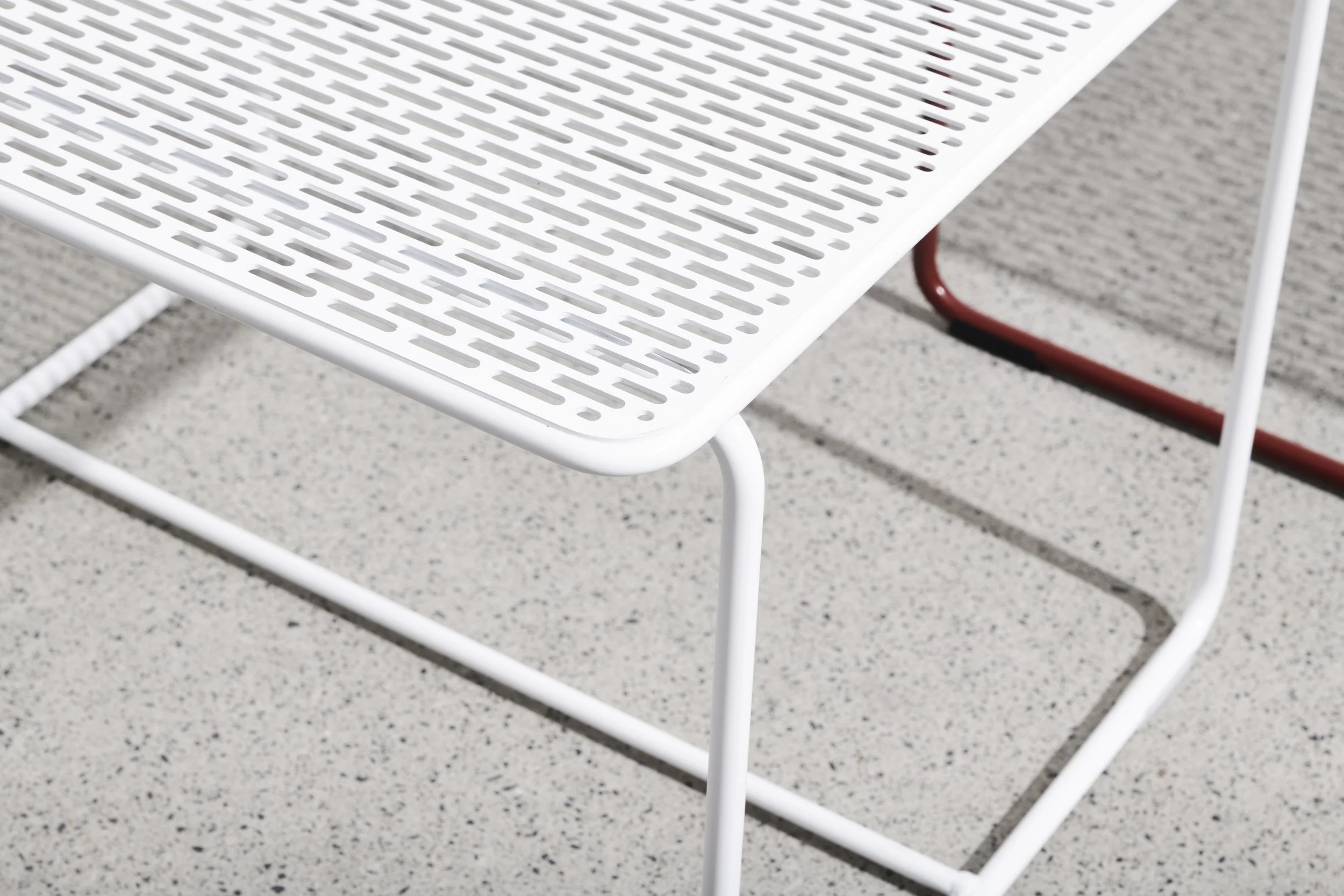 NEATT - PAPERCLIP - TABLE - COFFEE - 004.jpg