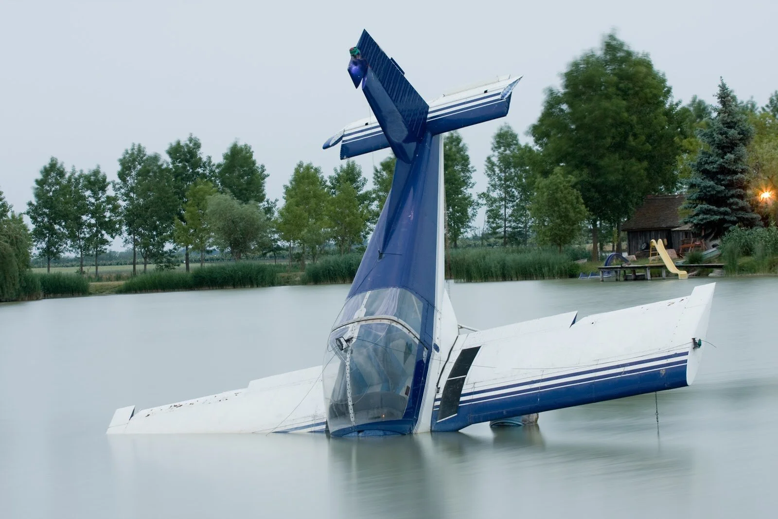 plane crash.jpg