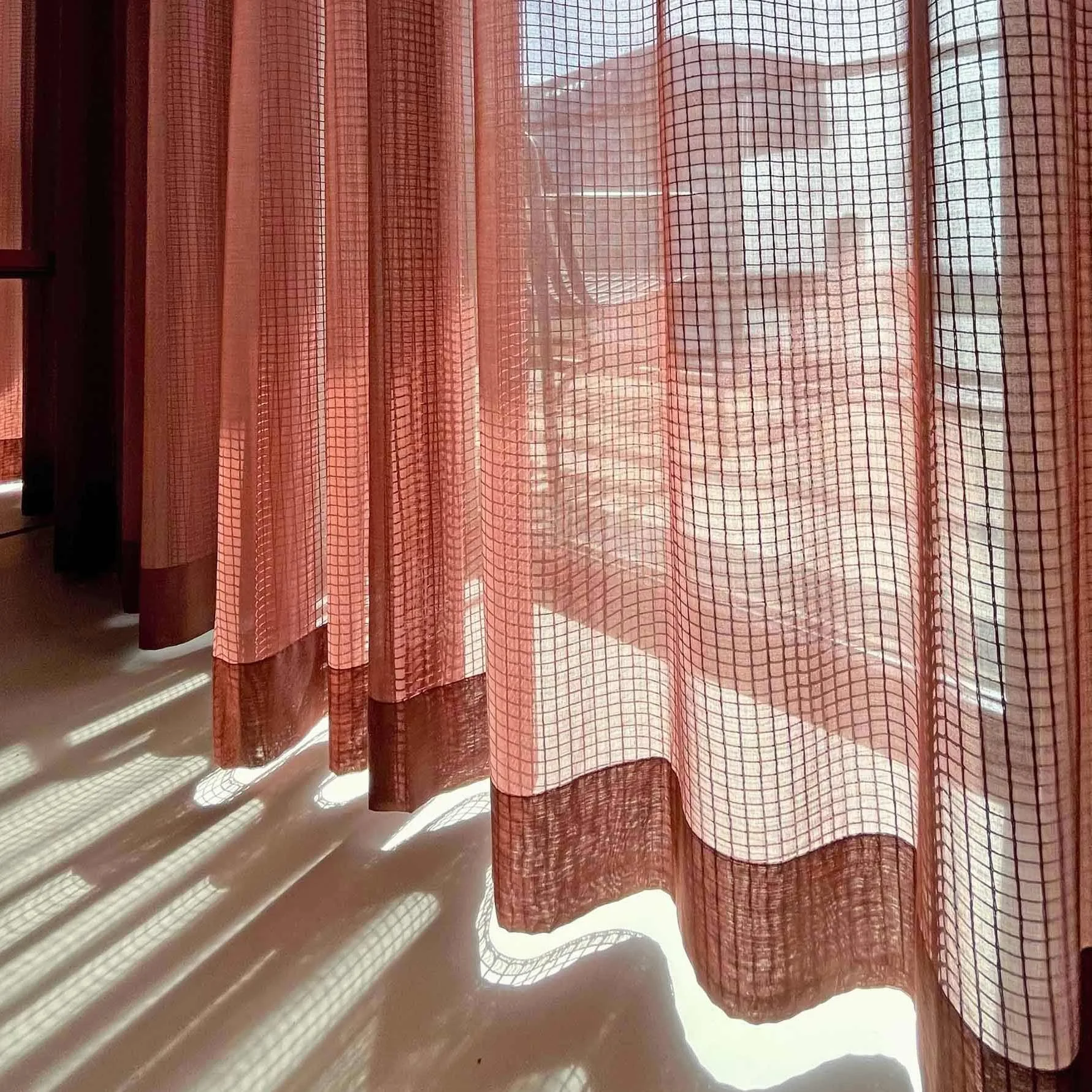 Kimik_Design_Gordijn_No85_Steen-Rood_vk.jpg