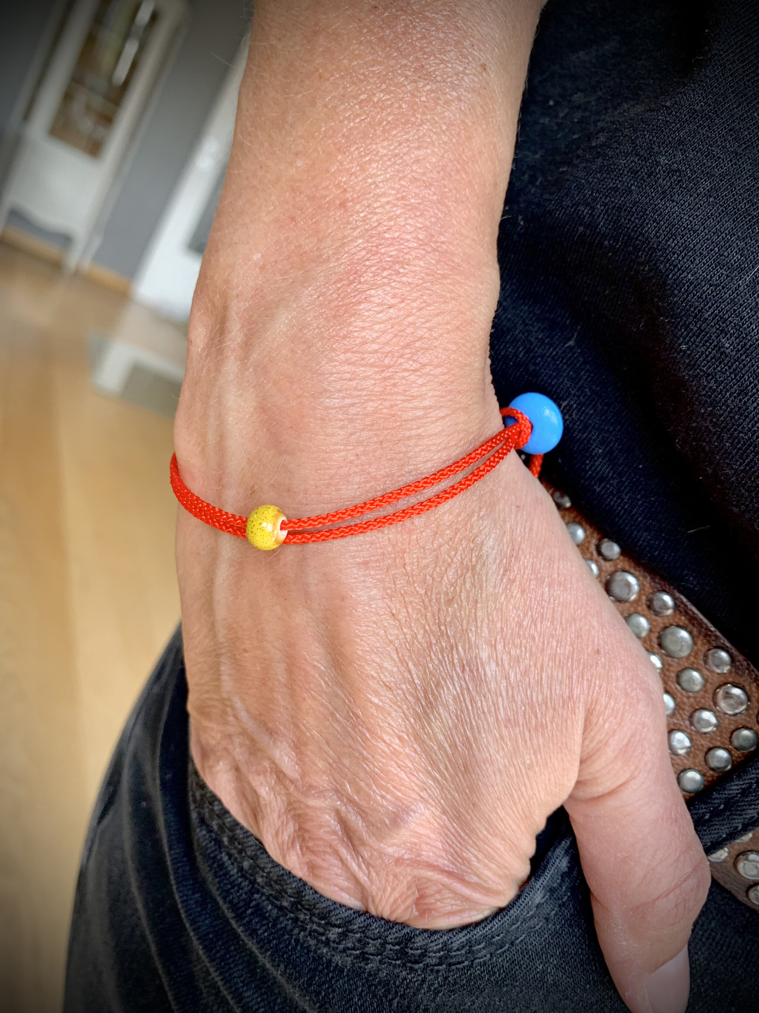 Schickes Unisex-Armband, nachhaltig handgefertigt, zeitloses Design für jeden Stil.