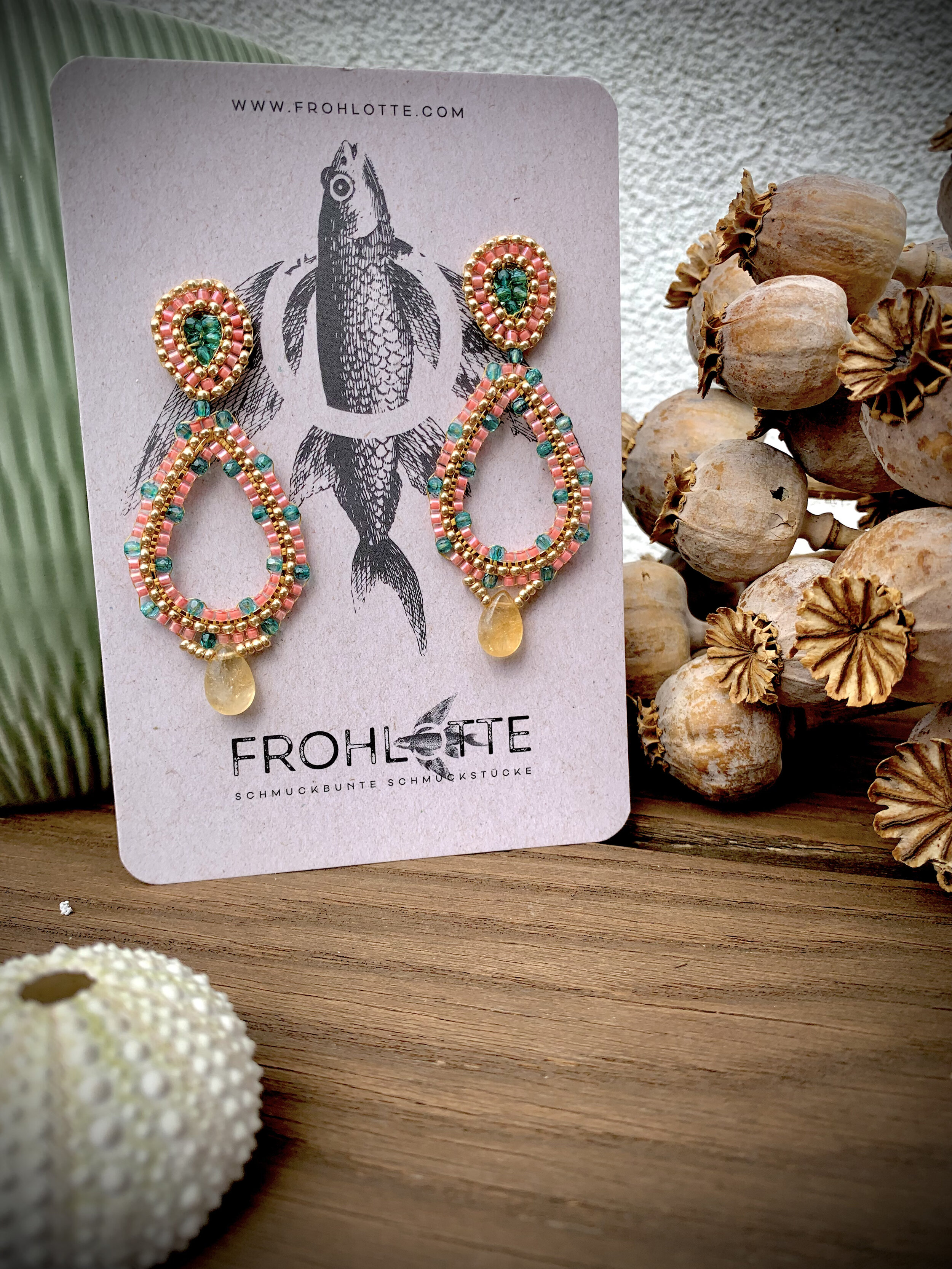 Handgemachte Frohlotte Ohrringe aus upgecyceltem Schmuck, einzigartiges Design, nachhaltig produziert.