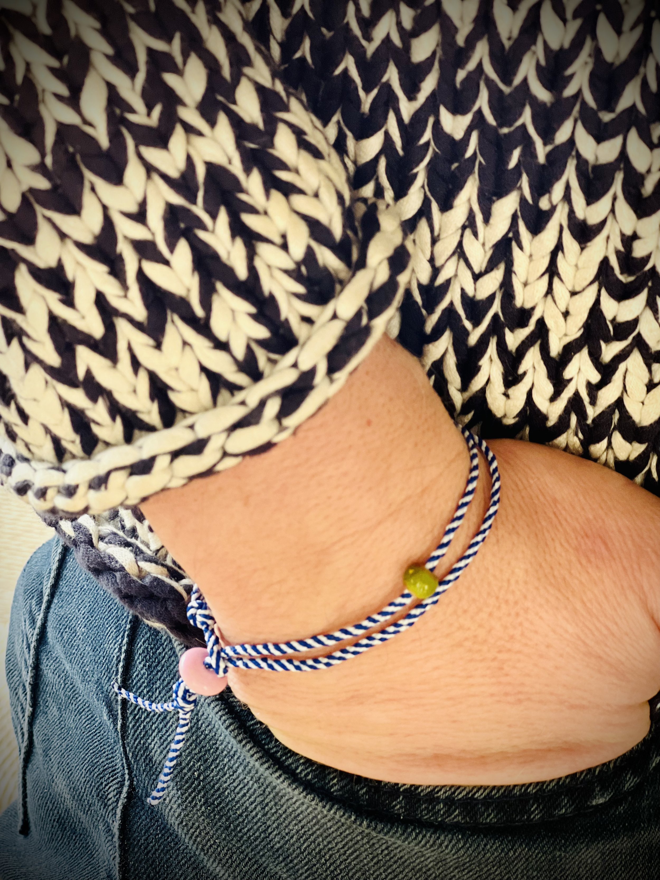 Schickes Unisex-Armband, nachhaltig handgefertigt, zeitloses Design für jeden Stil.