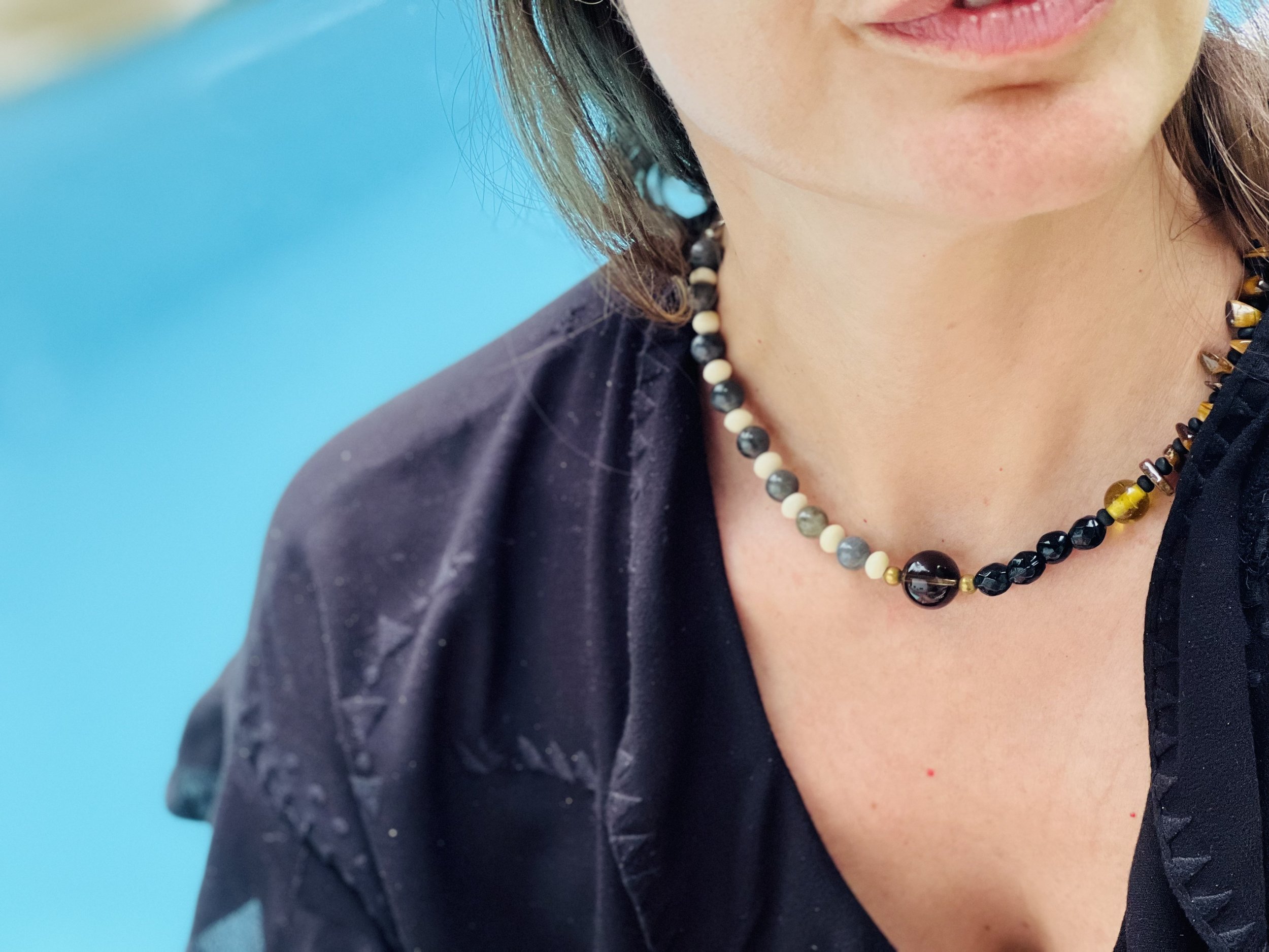 Handgemachte Kette aus upgecyceltem Schmuck, individuell designt, nachhaltiges Modeaccessoire