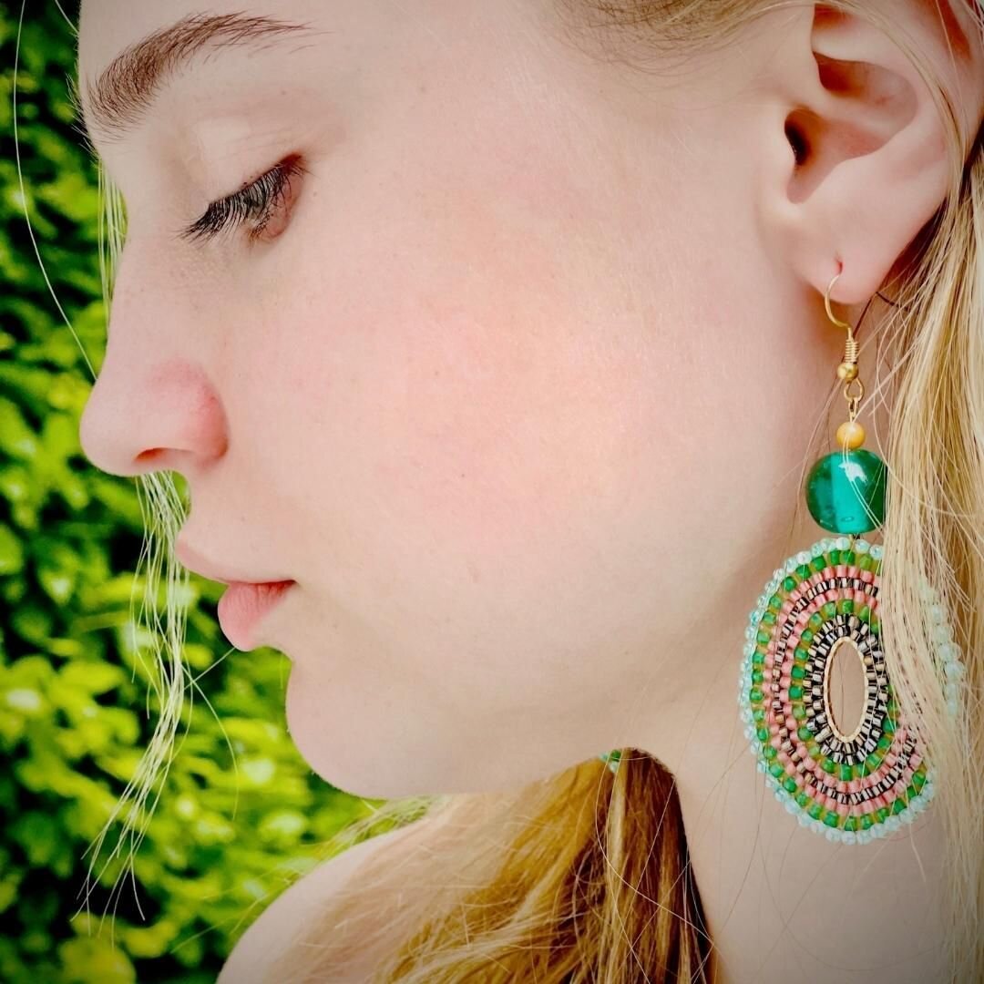 Handmade upcycled jewelry from FROHLOTTE, Austria. So many beads, so many possibilities ...

Merkt man eigentlich, dass ich t&uuml;rkis mag? :-))

#frohlotte #earrings #upcycledjewelry #sustainableshopping #consciousshopping #summervibes #nachhaltigs