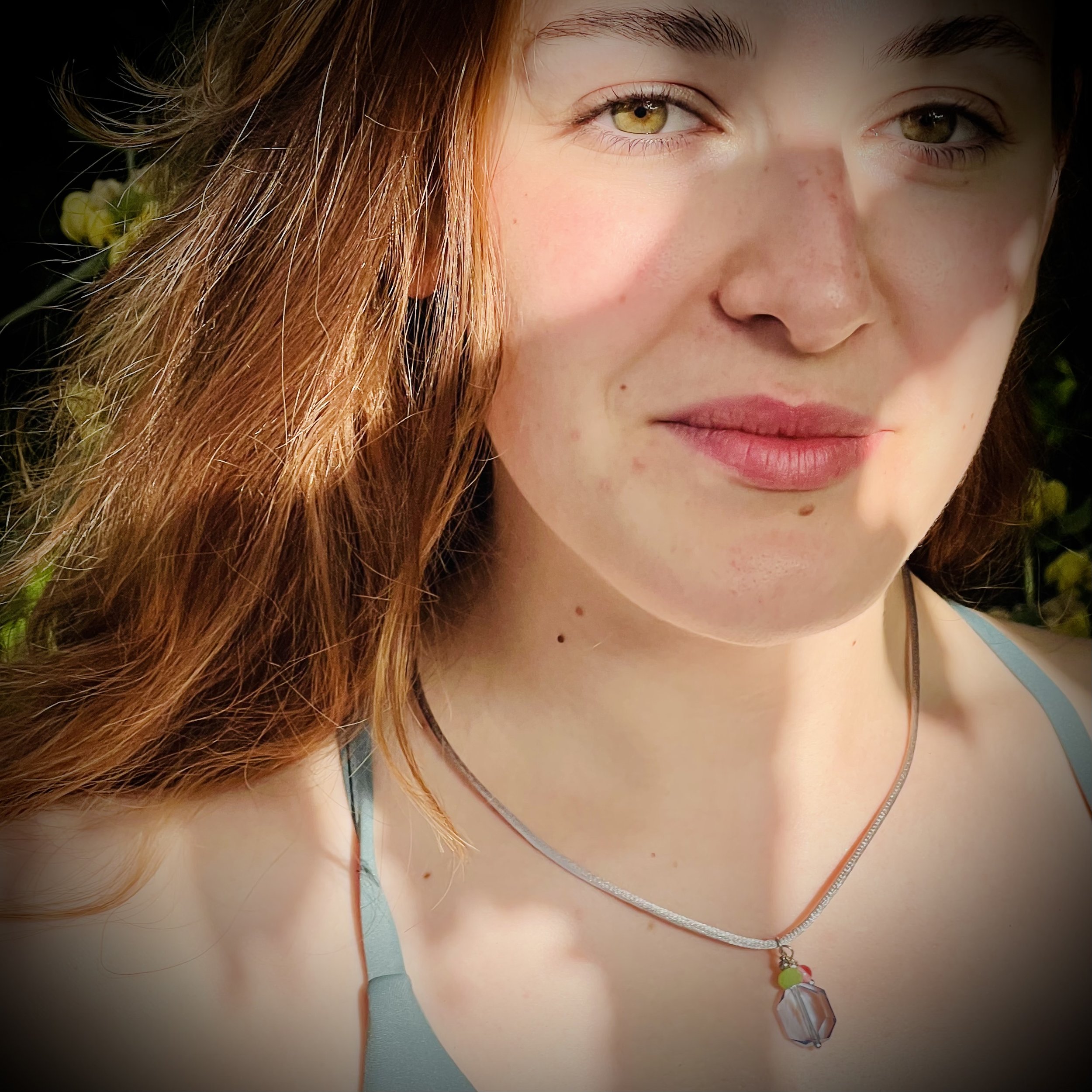 Handgemachte Kette aus upgecyceltem Schmuck, individuell designt, nachhaltiges Modeaccessoire
