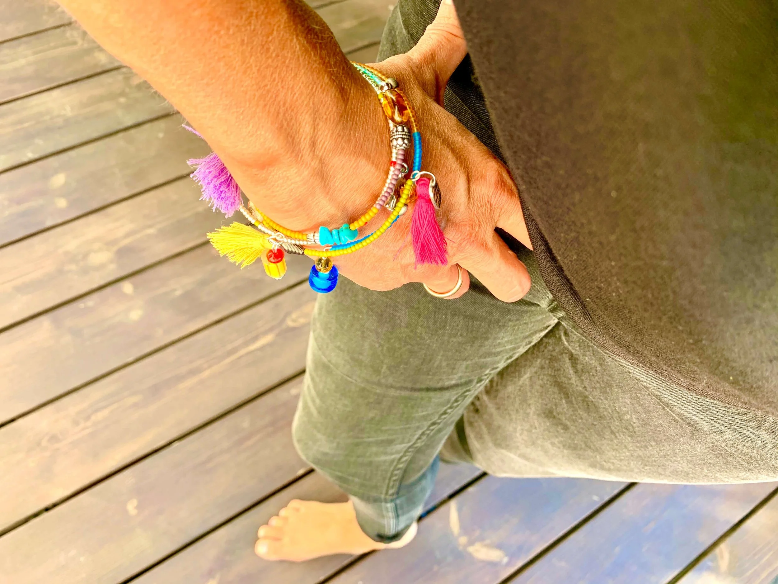 frohlotte-armband-bunte Reifen-upcycling schmuck7.jpeg