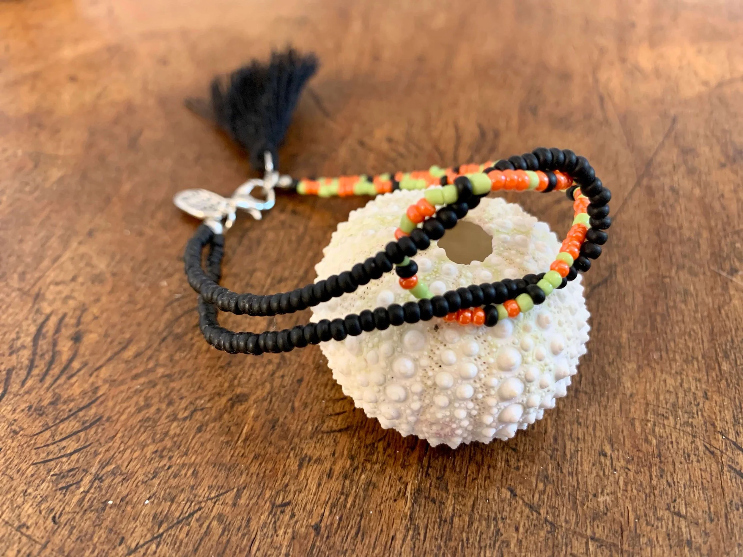 frohlotte-armband-verschlungene vroni-handmade schmuck8.jpeg